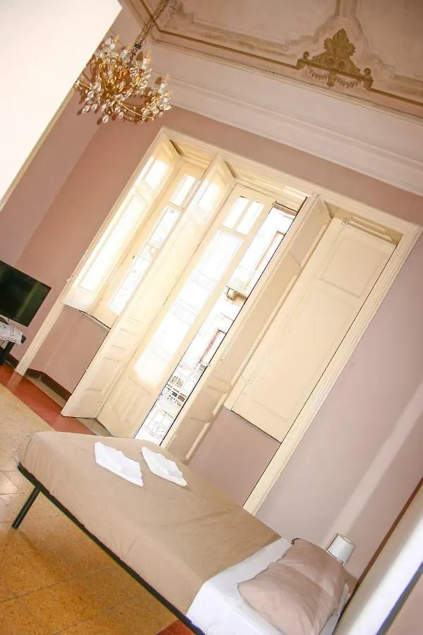 La Casa Di Isabella Bed and Breakfast Κατάνια 2*,